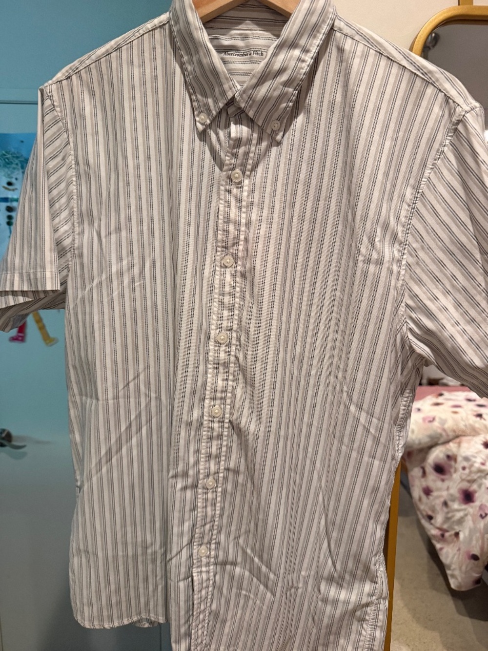 Abercrombie men’s performance shirt medium